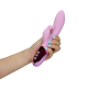 Este vibrador tipo rabbit de silicone ultramacio foi projetado para estimulação simultânea do clitóris e do ponto G, criando orgasmos mistos. Descubra infinitos momentos de prazer com este vibrador Loveline.