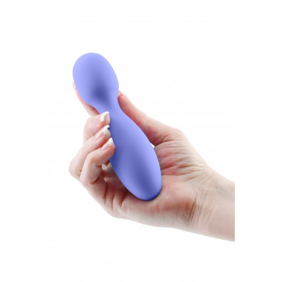 Noma by Revel oferece uma varinha discreta de tamanho divertido que cabe perfeitamente na palma da sua mão. Noma estimula com sensações suaves de sua cabeça contornada. Feito de silicone super macio, o Noma é i