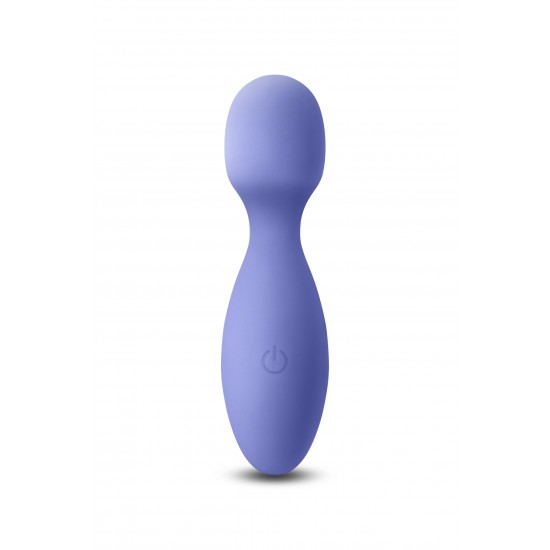 Noma by Revel oferece uma varinha discreta de tamanho divertido que cabe perfeitamente na palma da sua mão. Noma estimula com sensações suaves de sua cabeça contornada. Feito de silicone super macio, o Noma é i