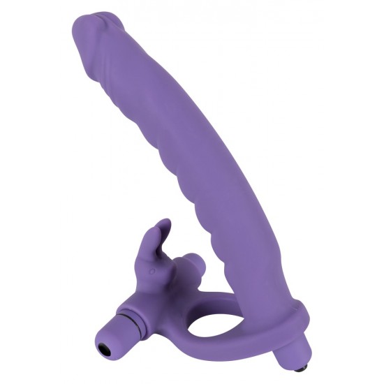 Anel peniano com dildo e coelhinho do clitórisPara dupla penetraçãoVibro-bala removívelSilicone com textura Soft Touch Duplique o prazer!Dildo Strap-on com vibração para ELE e um anel peniano incluindo um estimulador de