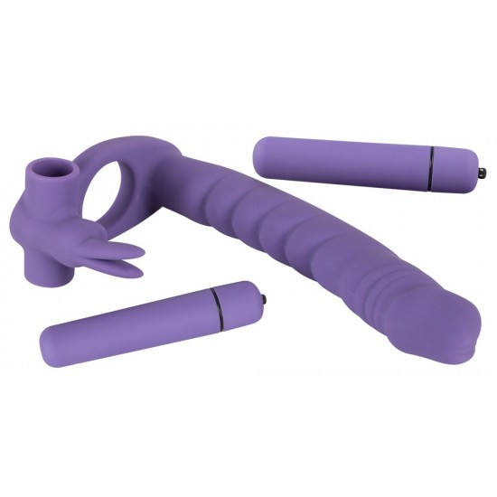 Anel peniano com dildo e coelhinho do clitórisPara dupla penetraçãoVibro-bala removívelSilicone com textura Soft Touch Duplique o prazer!Dildo Strap-on com vibração para ELE e um anel peniano incluindo um estimulador de